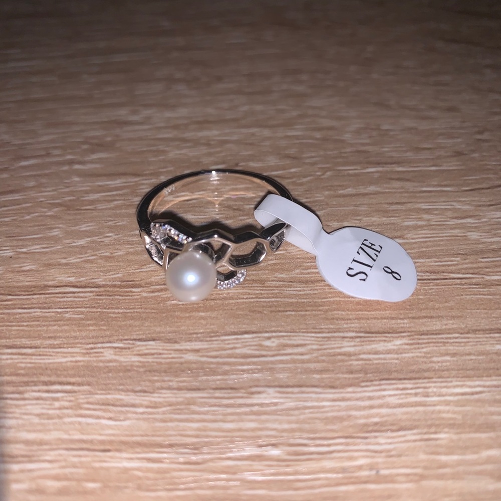 Beehive Ring - Picture 2 of 4
